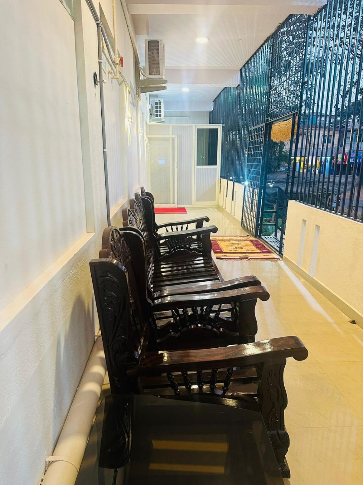 Yatri Nivas Sagara Hotel Exterior photo